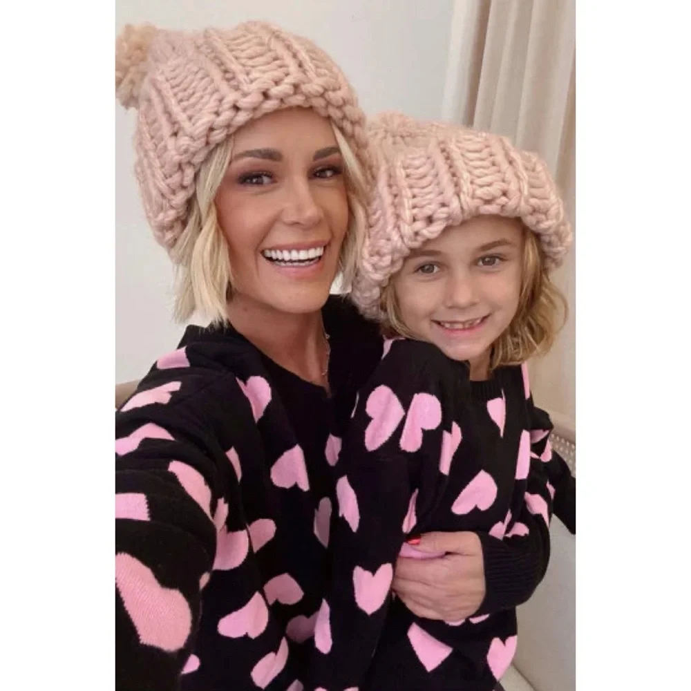 Beach Riot Callie Sweater Love Heart - Picture 3 of 3